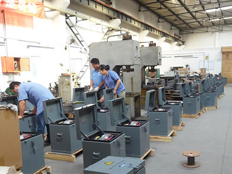 中標魯南高鐵日曲段四電項目650臺道岔融雪隔離變壓器